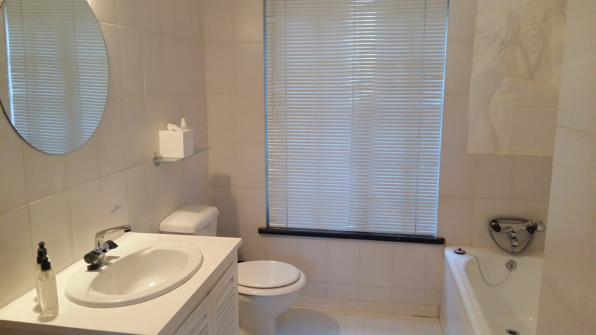 Le Must Residence Ъпингтън Екстериор снимка
